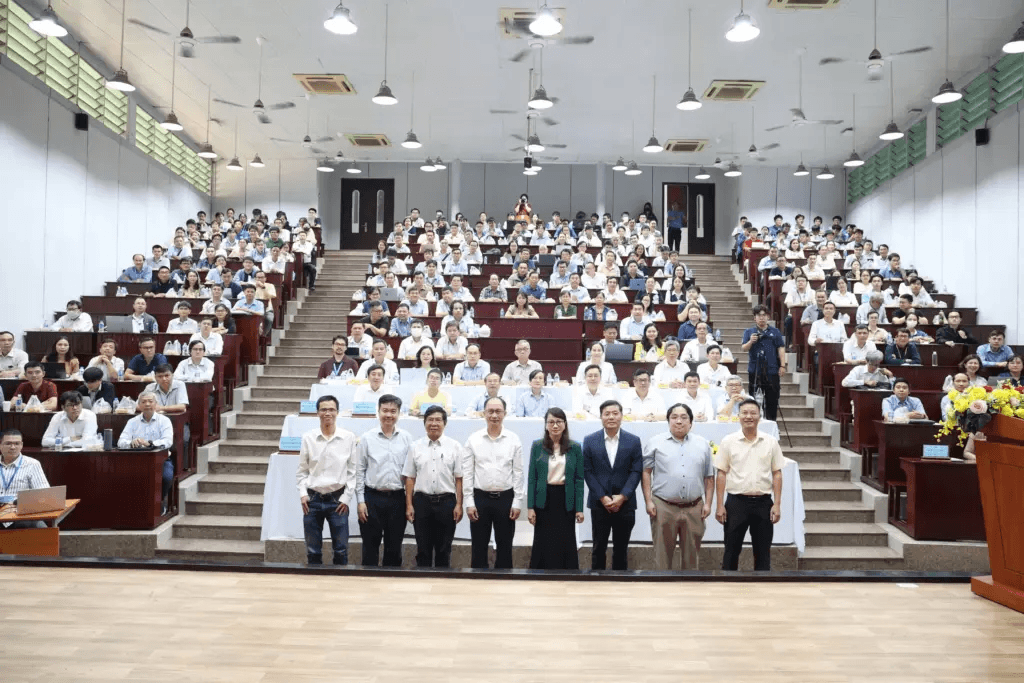 ĐHQG-HCM thúc đẩy đổi mới dạy và học Toán trong kỷ nguyên công nghệ, hướng tới Top 100 thế giới