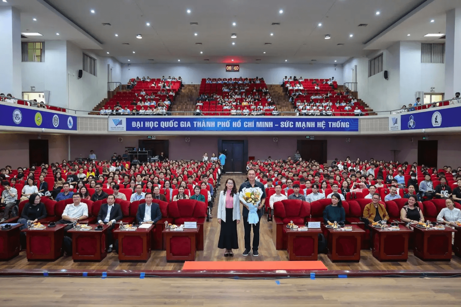 ĐHQG-HCM tổ chức buổi giao lưu học thuật với chuyên gia Đại học Stanford về tầm nhìn phát triển bền vững của Đông Nam Á