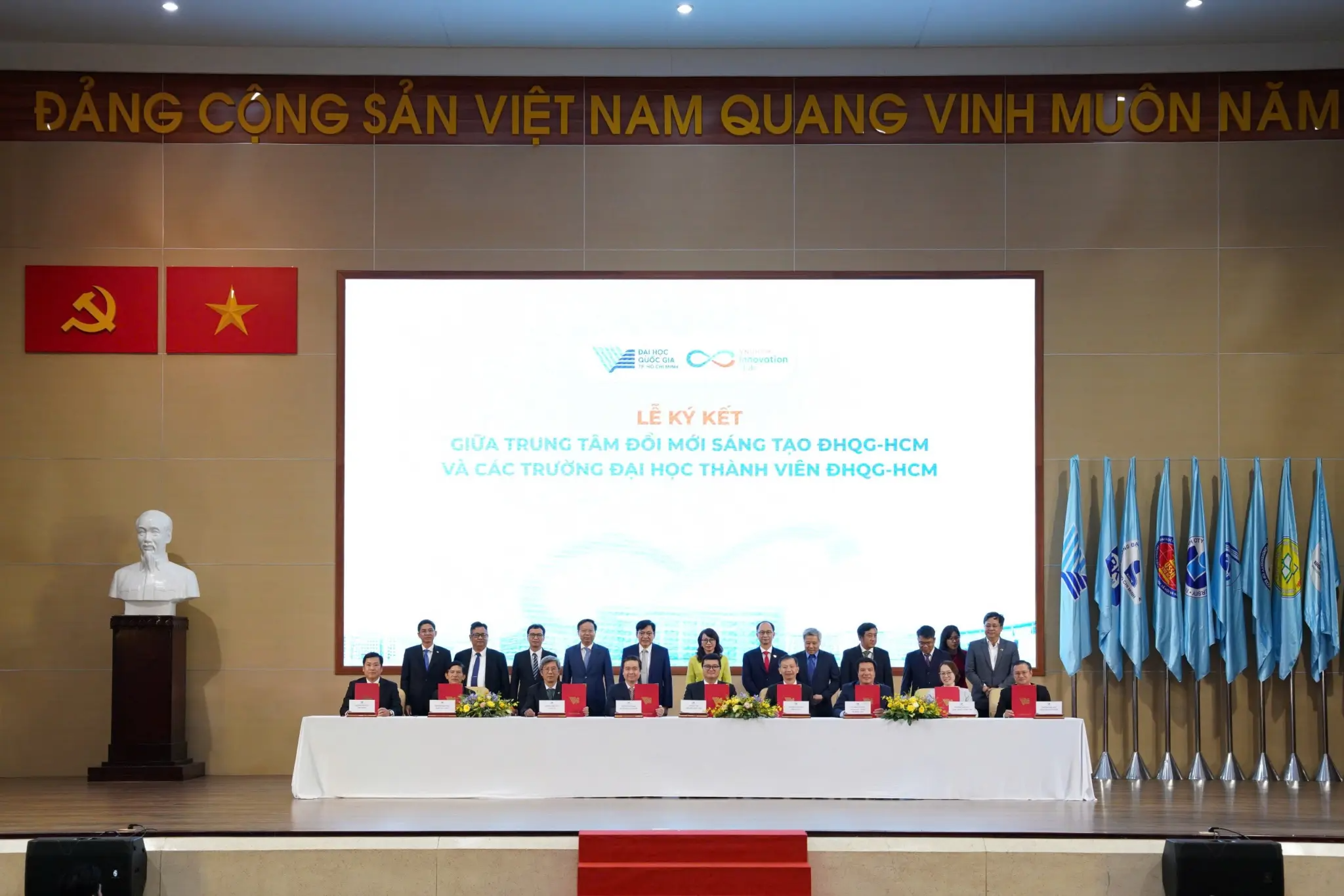 vnuhcm_17526_5.png (2.45 MB)