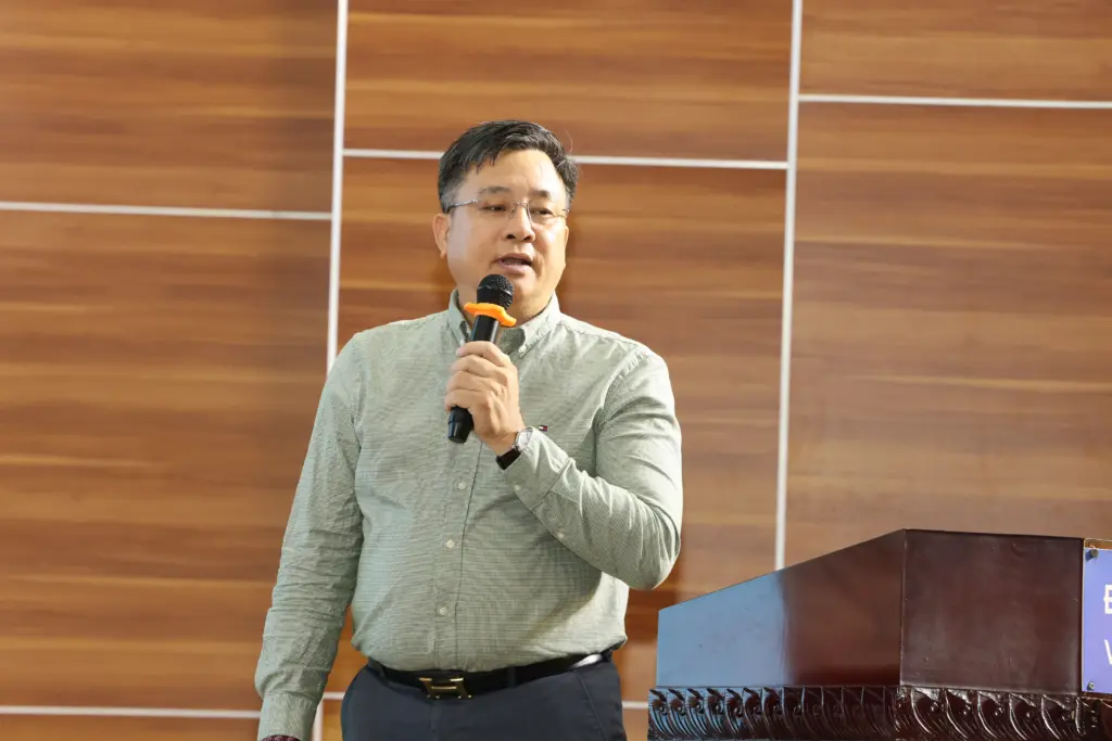 PGS TS Nguyễn Đ&igrave;nh Tứ.png (842 KB)