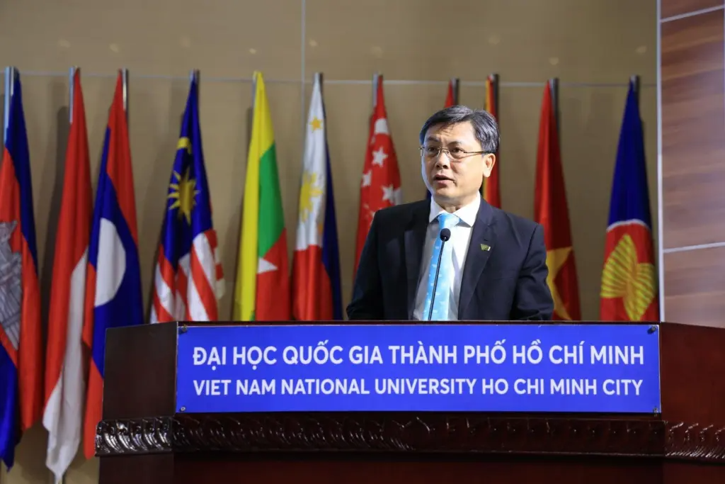 vnuhcm_20726_2.png (838 KB)