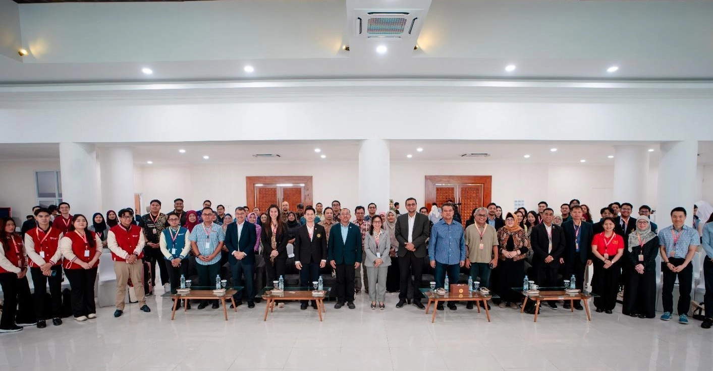 ĐHQG-HCM_08-9-26_01.png (1.22 MB)