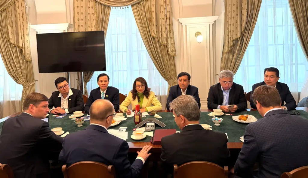 ĐHQG-HCM_08-9-26_02_3.png (969 KB)