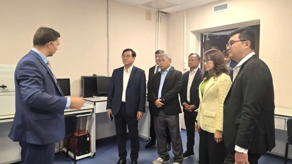 ĐHQG-HCM_08-9-26_02_5.png (652 KB)