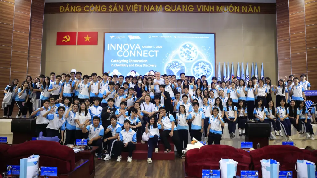 ĐHQG-HCM_011026_2_4.png (1.10 MB)