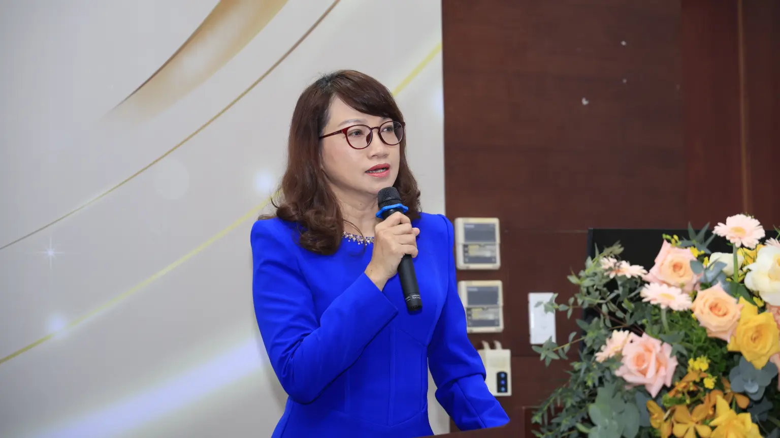 ĐHQG-HCM_101026_2.png (1.04 MB)