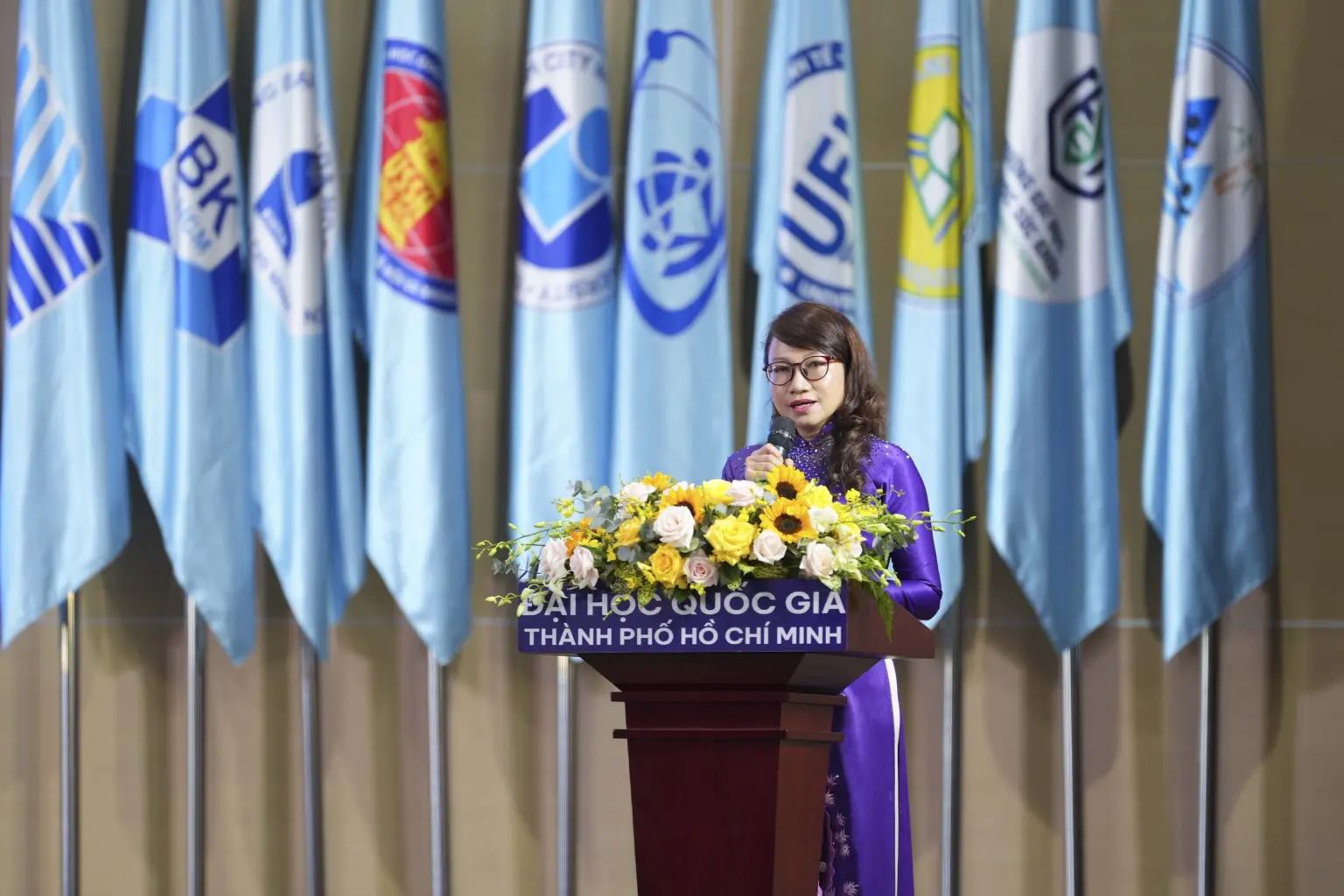 ĐHQG-HCM_131026_2.png (1.53 MB)