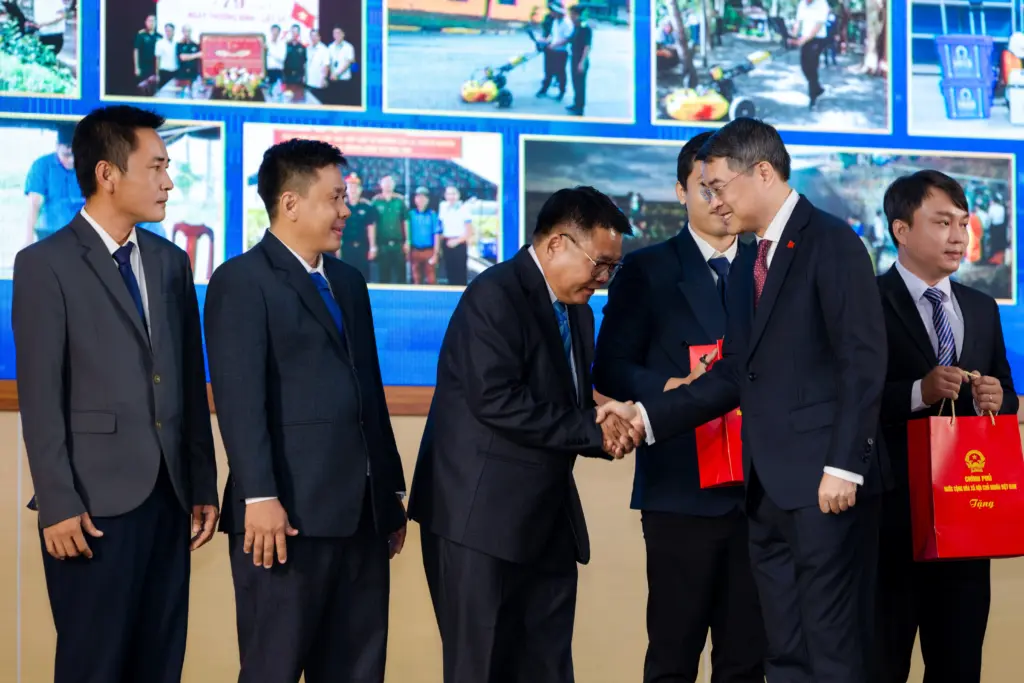 ĐHQG-HCM_141026_2.png (1004 KB)